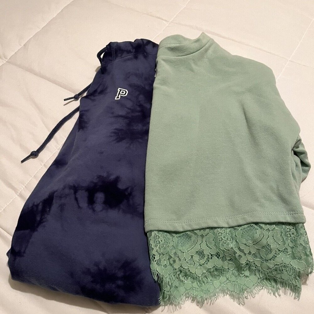 Lot Of 2 Women’s Victoria Secret Hoodie And Xhilaration Cropped Shirts, Tops XS